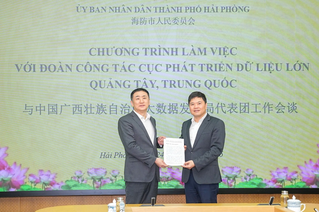 L&atilde;nh đạo hai th&agrave;nh phố Quảng T&acirc;y v&agrave; Hải Ph&ograve;ng cam kết chia sẻ kinh nghiệm, kết nối c&aacute;c doanh nghiệp c&ocirc;ng nghệ cao, hỗ trợ Hải Ph&ograve;ng trong việc x&acirc;y dựng hệ sinh th&aacute;i dữ liệu, tr&iacute; tuệ nh&acirc;n tạo