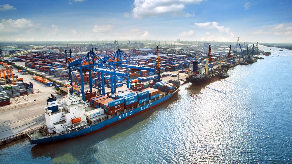 Cảng Đ&igrave;nh Vũ đ&atilde; trở th&agrave;nh cảng container chuy&ecirc;n nghiệp, hiện đại, khai th&aacute;c hiệu quả cao trong khu vực