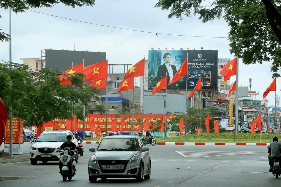 TP. Hải Ph&ograve;ng triển khai treo cờ Tổ quốc, cờ Đảng từ 24.4&ndash;15.5.2026 ch&agrave;o mừng c&aacute;c ng&agrave;y lễ lớn v&agrave; Lễ hội Hoa Phượng Đỏ 2026