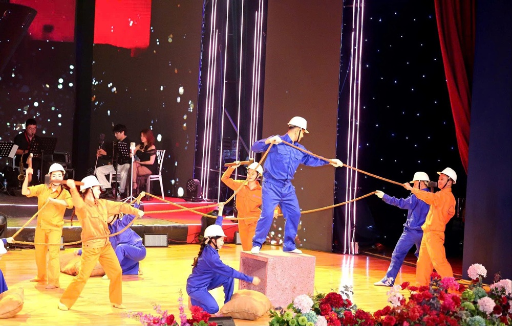 M&agrave;n m&uacute;a nghệ thuật t&aacute;i hiện sinh động nhịp sống của th&agrave;nh phố Cảng Hải Ph&ograve;ng