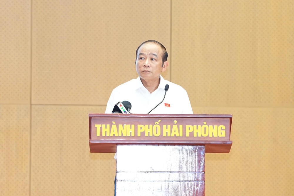 &Ocirc;ng L&atilde; Thanh T&acirc;n, Ph&oacute; Trưởng Đo&agrave;n đại biểu Quốc hội chuy&ecirc;n tr&aacute;ch th&agrave;nh phố Hải Ph&ograve;ng b&aacute;o c&aacute;o những kết quả nổi bật của Kỳ họp thứ nhất, Quốc hội kh&oacute;a XVI