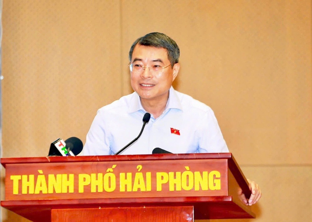 Thủ tướng Ch&iacute;nh phủ L&ecirc; Minh Hưng ph&aacute;t biểu tại buổi tiếp x&uacute;c cử tri th&agrave;nh phố Hải Ph&ograve;ng sau Kỳ họp thứ nhất, Quốc hội kho&aacute; XVI