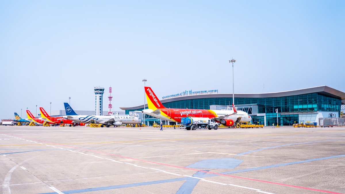 Cảng H&agrave;ng kh&ocirc;ng Quốc tế C&aacute;t Bi &ndash; cửa ng&otilde; h&agrave;ng kh&ocirc;ng quan trọng của th&agrave;nh phố Hải Ph&ograve;ng v&agrave; khu vực duy&ecirc;n hải Bắc Bộ, nơi kết nối h&agrave;nh kh&aacute;ch với c&aacute;c h&agrave;nh tr&igrave;nh trong nước v&agrave; quốc tế.