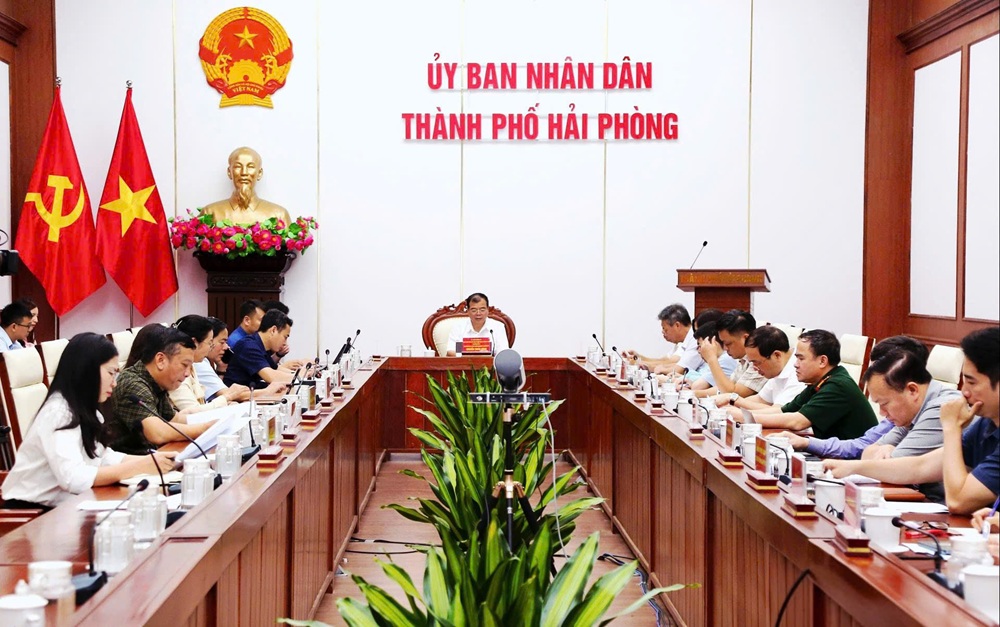 Quang cảnh cuộc họp