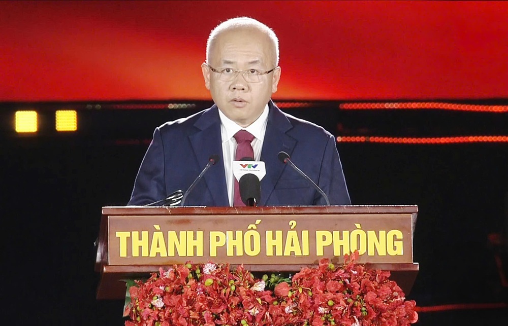 &Ocirc;ng Đỗ Th&agrave;nh Trung, Chủ tịch UBND TP. Hải Ph&ograve;ng ph&aacute;t biểu khai mạc Lễ hội