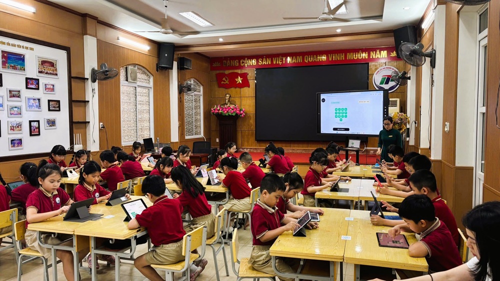 Trường Tiểu học Nguyễn Tri Phương với chuy&ecirc;n đề &ldquo;Khai th&aacute;c hiệu quả lớp học th&ocirc;ng minh; Ứng dụng chuyển đổi số &ndash; Ứng dụng AI n&acirc;ng cao hiệu quả giảng dạy th&ocirc;ng qua tiết To&aacute;n lớp 2&rdquo;