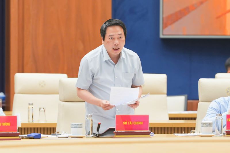 &Ocirc;ng Nguyễn Ngọc T&uacute;, Gi&aacute;m đốc Sở t&agrave;i ch&iacute;nh Hải Ph&ograve;ng b&aacute;o c&aacute;o kết quả ph&aacute;t triển kinh tế - x&atilde; hội 5 th&aacute;ng đầu năm 2026