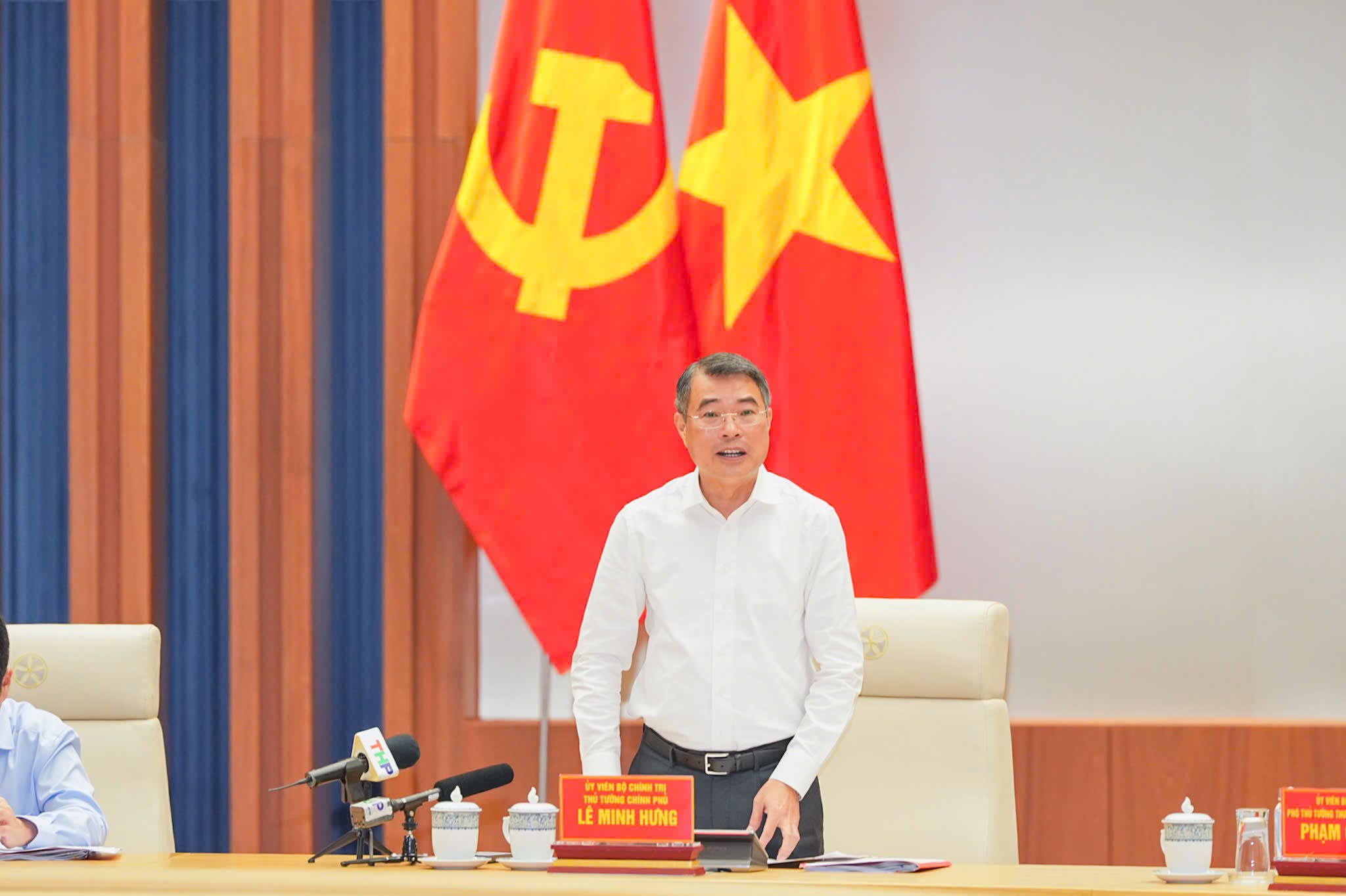 Thủ tướng L&ecirc; Minh Hưng y&ecirc;u cầu c&aacute;c địa phương khẩn trương thực hiện c&aacute;c nhiệm vụ, giải ph&aacute;p