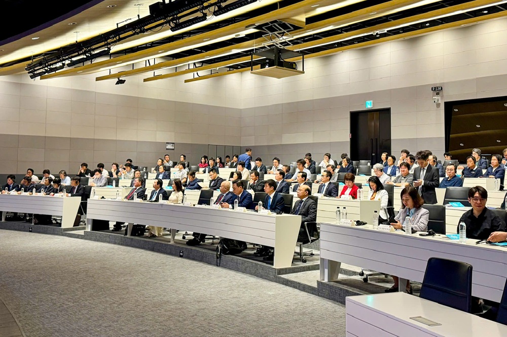 C&aacute;c đại biểu tham dự hội nghị x&uacute;c tiến đầu tư