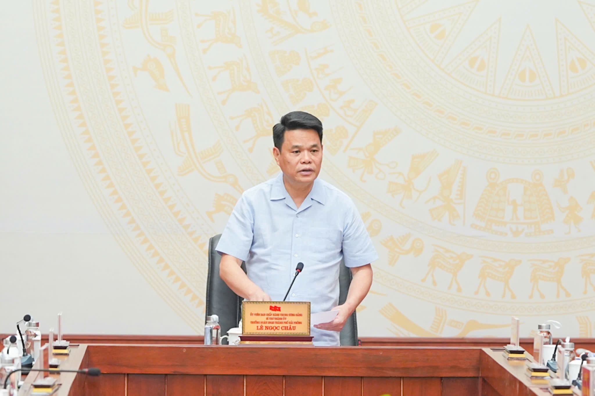 &Ocirc;ng L&ecirc; Ngọc Ch&acirc;u, B&iacute; thư Th&agrave;nh ủy Hải Ph&ograve;ng ph&aacute;t biểu chỉ đạo tại Hội nghị
