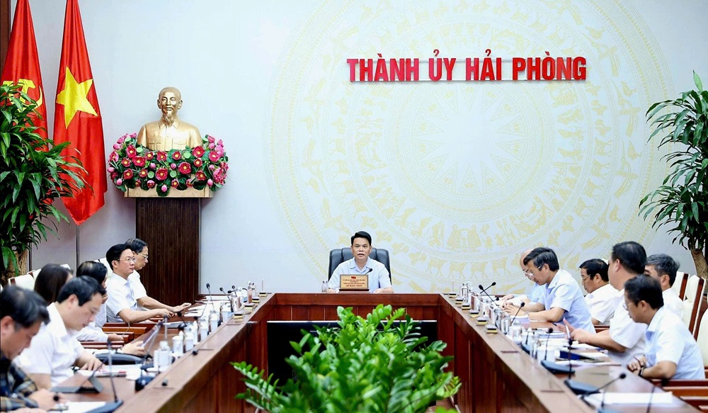 Thường trực Th&agrave;nh ủy Hải Ph&ograve;ng nghe b&aacute;o c&aacute;o, cho &yacute; kiến về một số nội dung quan trọng của th&agrave;nh phố
