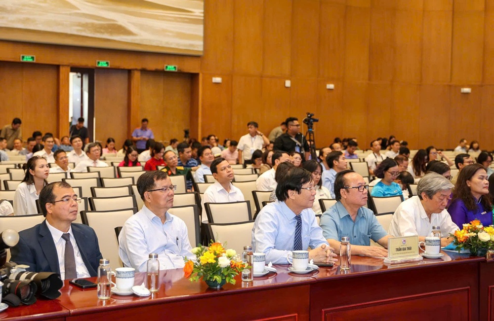 Các đại biểu dự lễ khai mạc Diễn đàn Báo chí toàn quốc lần thứ III