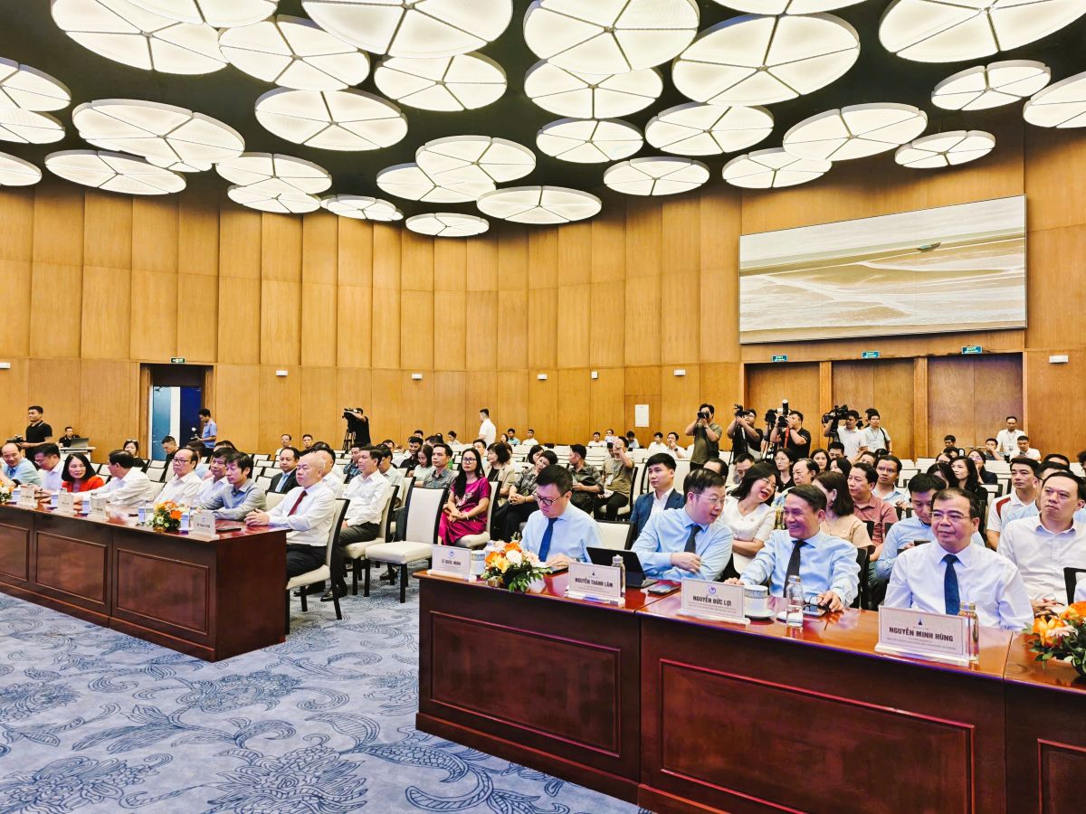 Các đại biểu tham dự Bế mạc Diễn đàn Báo chí