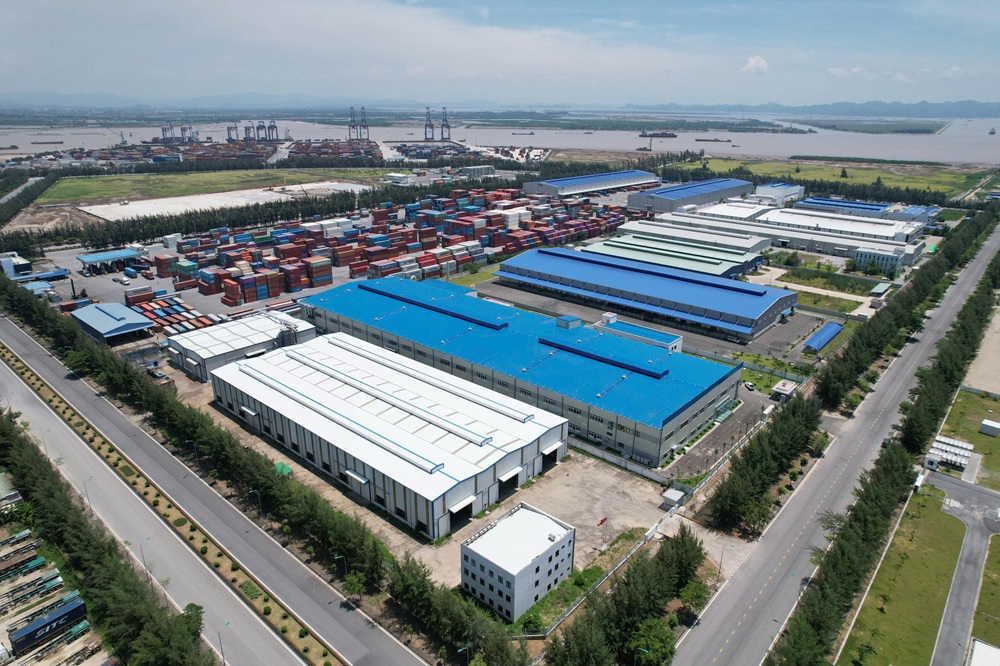 Tập đoàn Sao Đỏ đã chính thức đăng ký với UBND TP. Hải Phòng để chuyển đổi khu công nghiệp Nam Đình Vũ thành một khu công nghiệp sinh thái