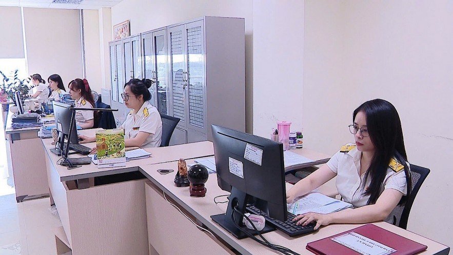 C&ocirc;ng chức Thuế TP. Hải Ph&ograve;ng ứng dụng c&ocirc;ng nghệ th&ocirc;ng tin, chuyển đổi số v&agrave;o c&ocirc;ng t&aacute;c kiểm tra thuế