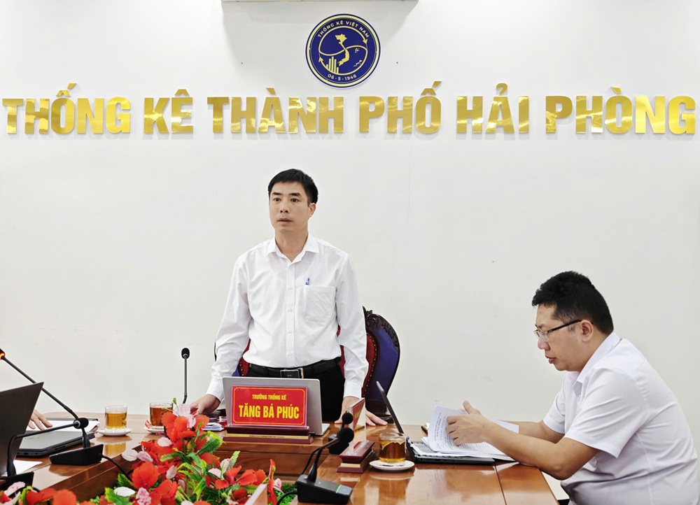 Ông Tăng Bá Phúc, Trưởng Thống kê thành phố Hải Phòng thông tin tại cuộc họp báo