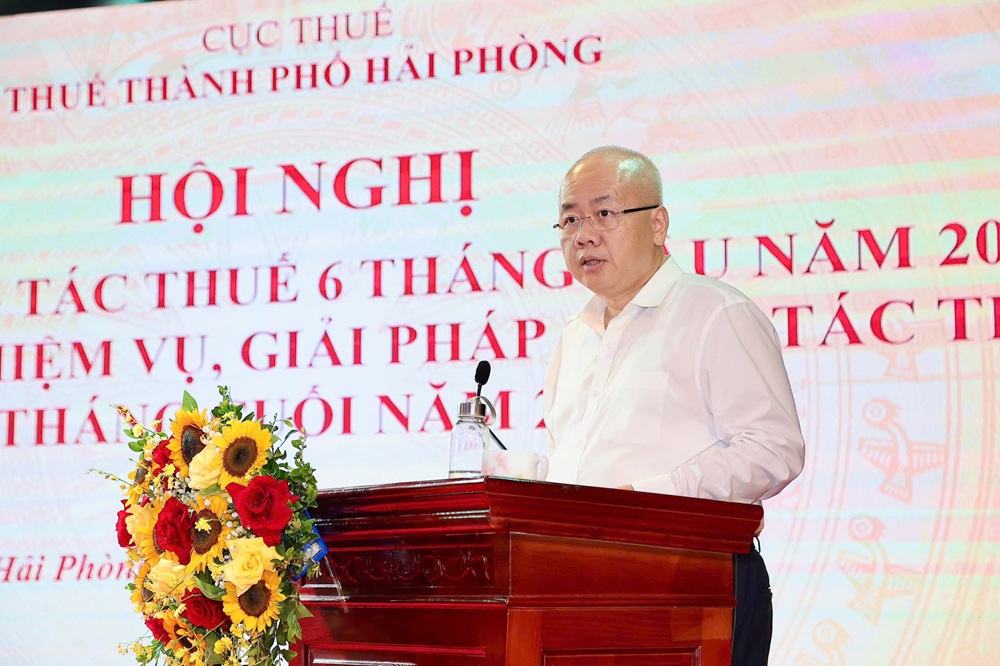 &Ocirc;ng Đỗ Th&agrave;nh Trung, Chủ tịch UBND TP. Hải Ph&ograve;ng ph&aacute;t biểu chỉ đạo tại Hội nghị