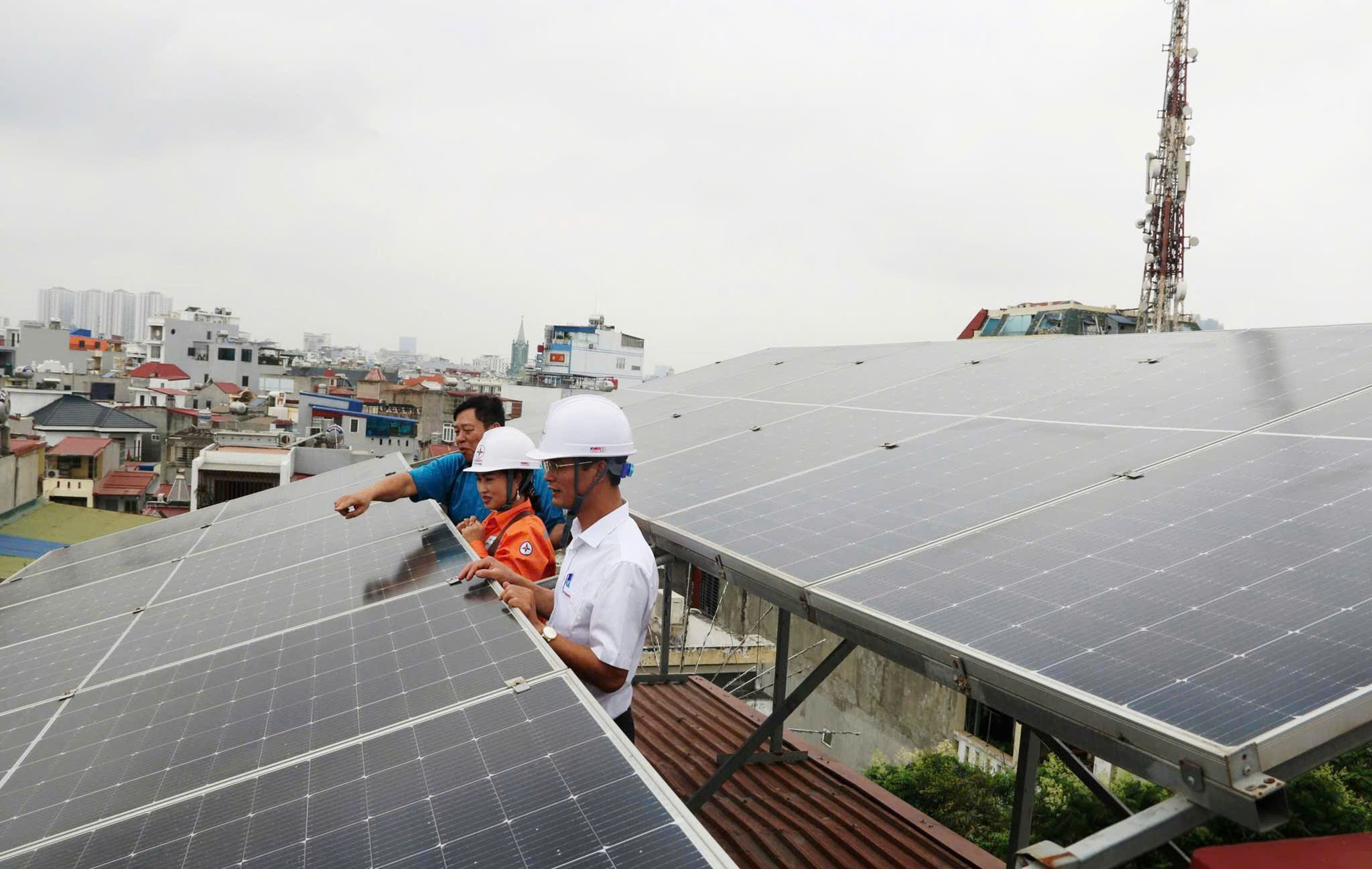 Điện mặt trời mái nhà đang dần trở thành lựa chọn của nhiều doanh nghiệp và gia đình tại Hải Phòng trong bối cảnh nhu cầu sử dụng điện tăng cao
