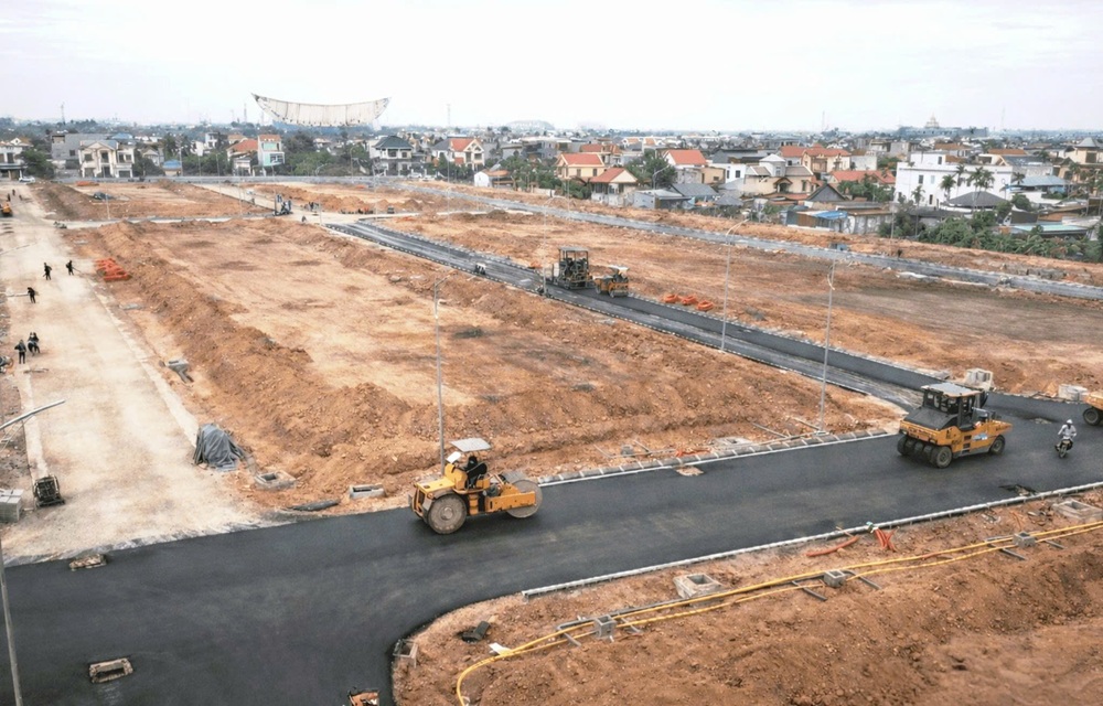 Khu tái định cư Dương Kinh, các hạng mục hạ tầng kỹ thuật cơ bản đã hoàn thiện, bố trí 470 lô tái định cư, đáp ứng nhu cầu chỗ ở cho khoảng 1.880 người. Ảnh: Trung Kiên