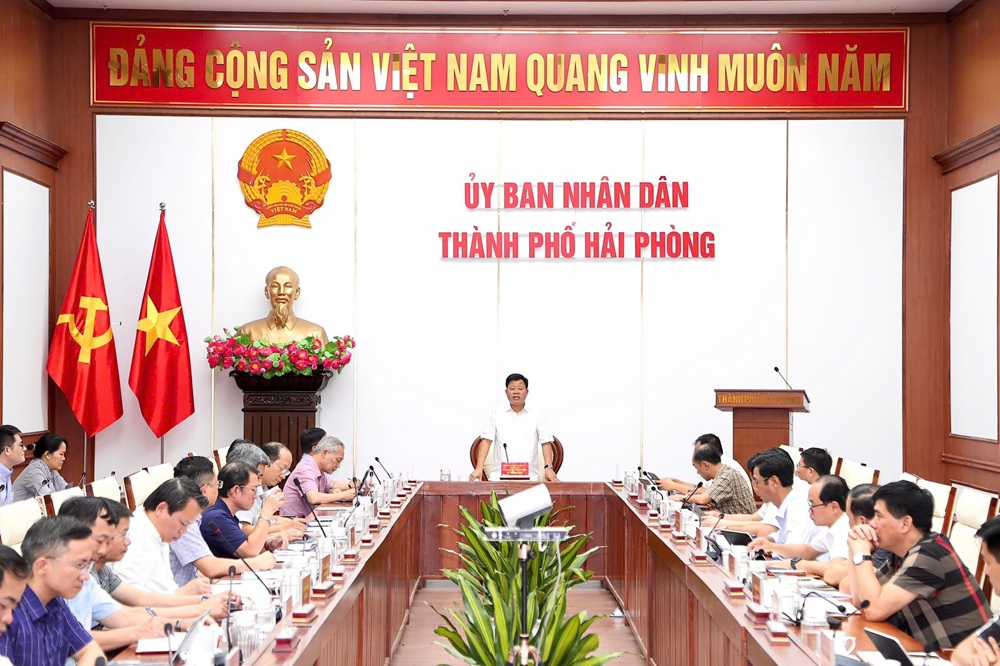 Ông Lê Trung Kiên, Phó chủ tịch UBND TP. Hải Phòng chủ trì cuộc họp nghe báo cáo tiến độ giải phóng mặt bằng Dự án đường sắt Lào Cai - Hà Nội - Hải Phòng
