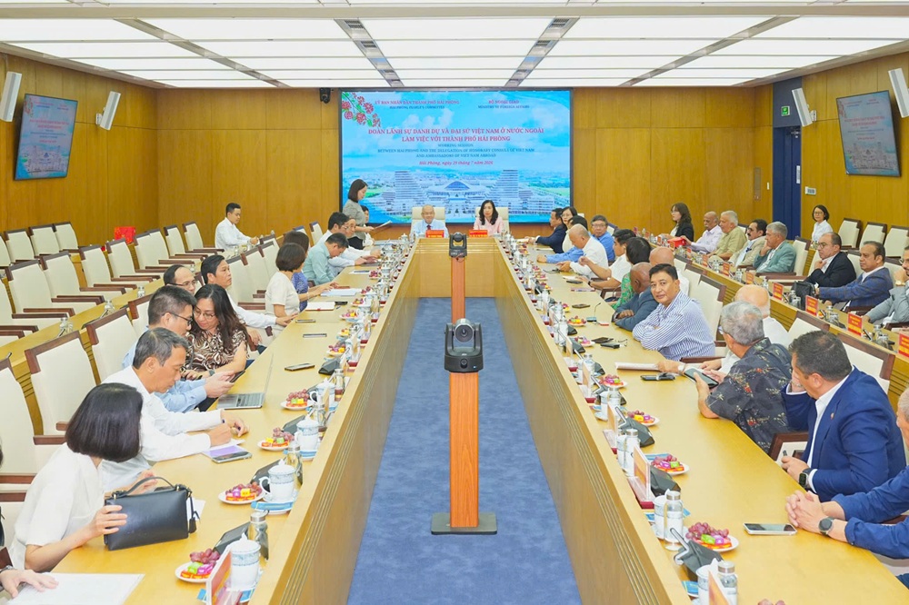 Quang cảnh cuộc l&agrave;m việc. 