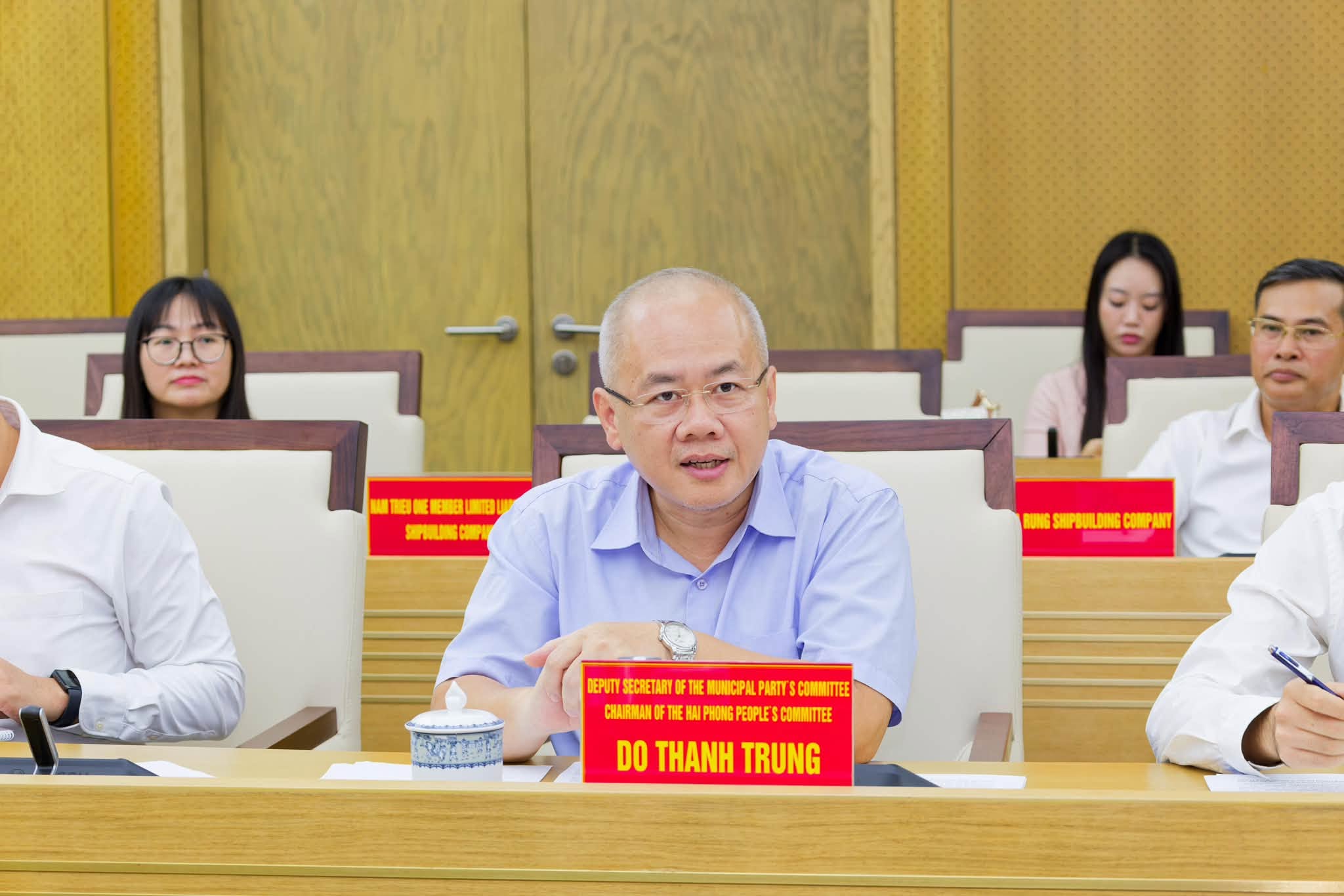Ông Đỗ Thành Trung, Chủ tịch UBND TP. Hải Phòng phát biểu tại cuộc làm việc với Đoàn doanh nghiệp và các nhà đầu tư Hoa Kỳ