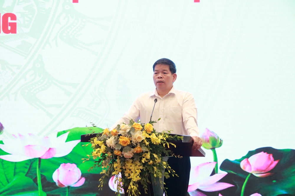 &Ocirc;ng Lương Văn Việt, Gi&aacute;m đốc Sở Gi&aacute;o dục v&agrave; Đ&agrave;o tạo Hải Ph&ograve;ng th&ocirc;ng tin về kế hoạch sắp xếp c&aacute;c cơ sở gi&aacute;o dục tr&ecirc;n địa b&agrave;n Th&agrave;nh phố
