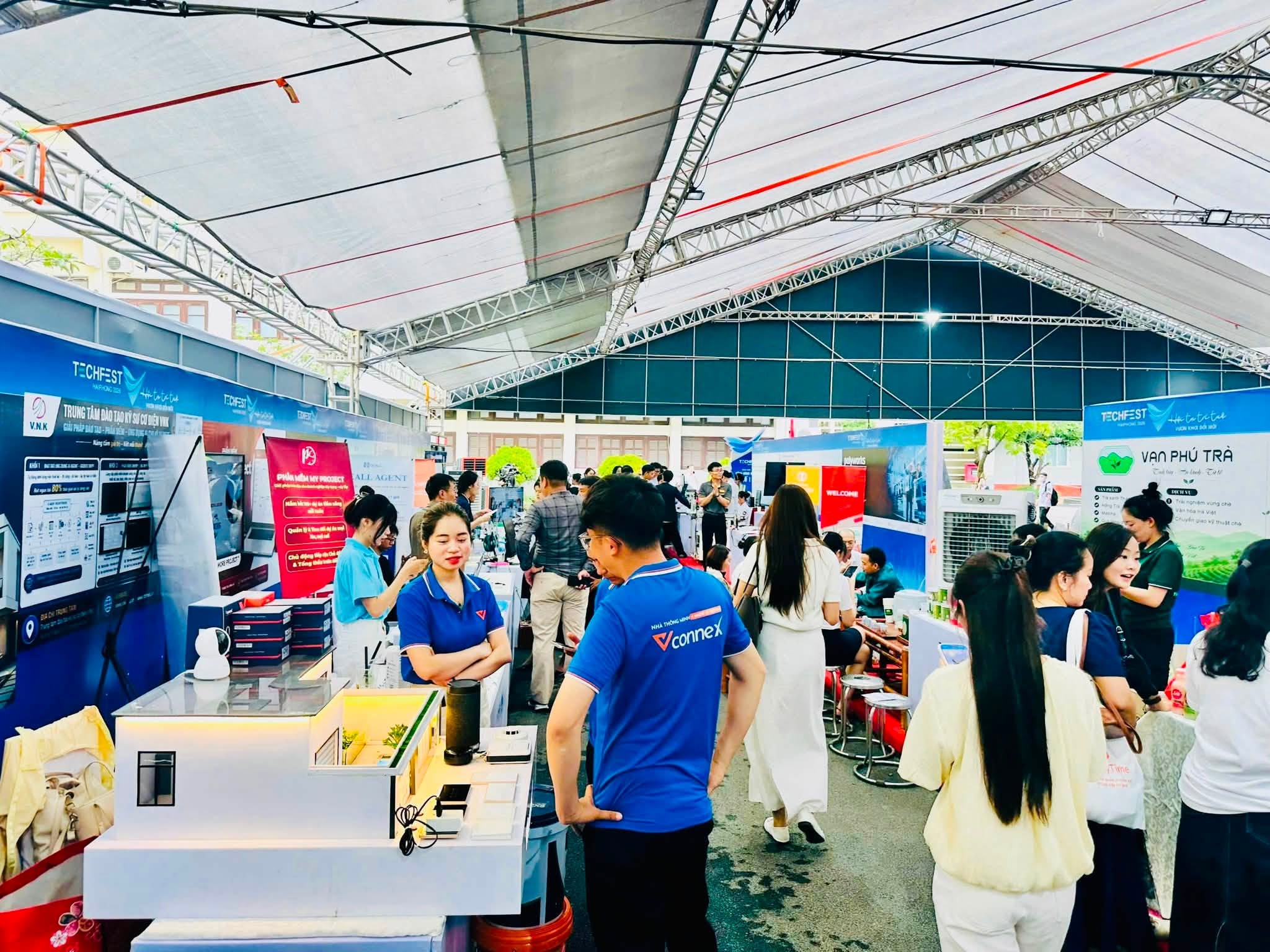 C&aacute;c nghị quyết về ph&aacute;t triển c&ocirc;ng nghệ, đổi mới s&aacute;ng tạo sẽ như nam ch&acirc;m, thu h&uacute;t v&agrave; tạo sức bật cho c&aacute;c doanh nghiệp c&ocirc;ng nghệ ở Hải Ph&ograve;ng. Ảnh: Thanh Sơn