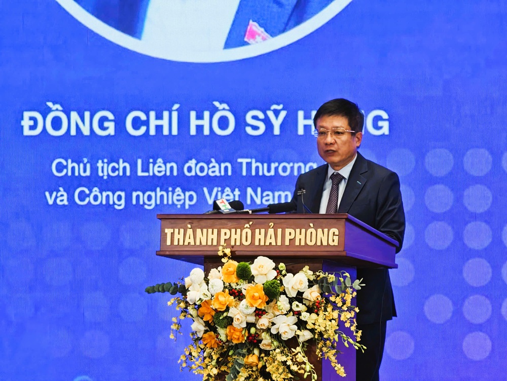 &Ocirc;ng Hồ Sỹ H&ugrave;ng, Chủ tịch Li&ecirc;n đo&agrave;n Thương mại v&agrave; C&ocirc;ng nghiệp Việt Nam (VCCI)