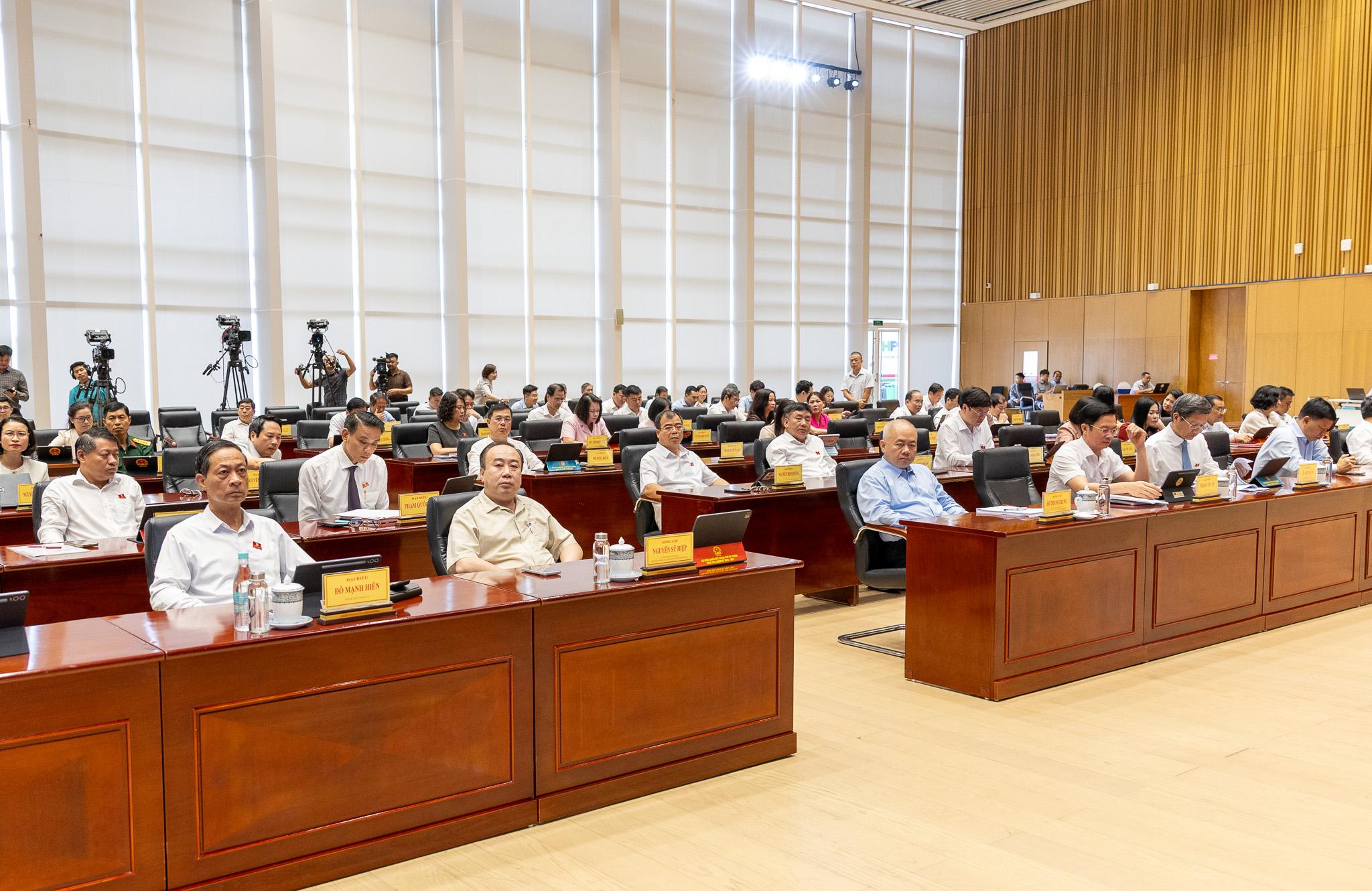 C&aacute;c đại biểu dự kỳ họp