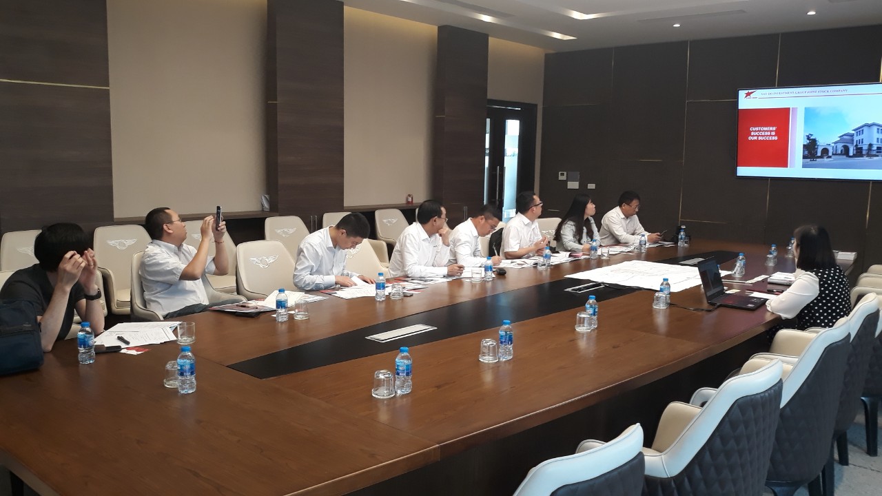 Nhà đầu tư được thông tin cụ thể về chính sách đầu tư vào Hải Phòng tại trụ sở Tập đoàn Sao Đỏ - chủ đầu tư Khu công nghiệp Nam Đình Vũ..
