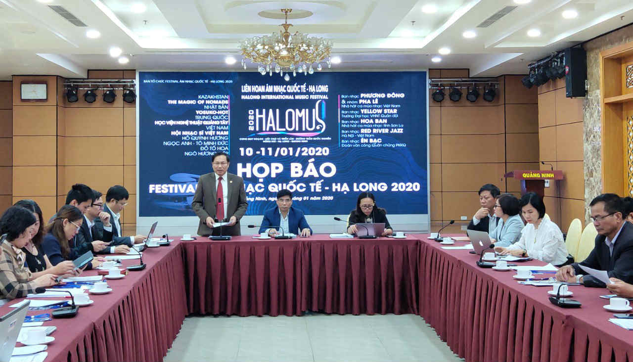 Đại diện Sở Văn hoá và Thể thao Quảng Ninh thông tin về công tác chuẩn bị Lễ hội Festival âm nhạc Quốc tế - Hạ Long 2020. Ảnh Thu Lê.