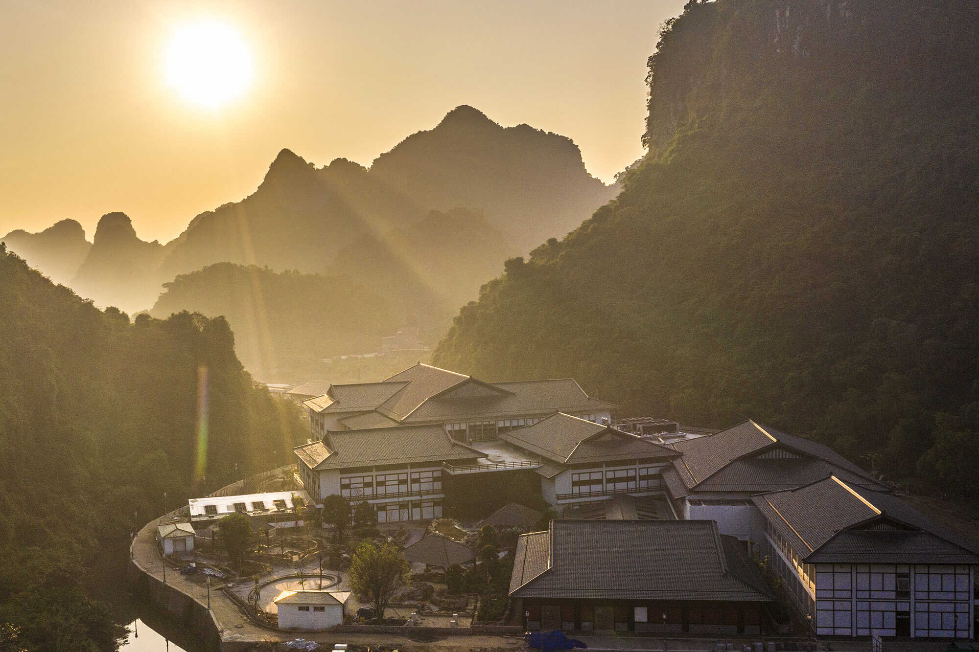 Khu nghỉ dưỡng Yoko Onsen Quang Hanh như một ngôi làng Nhật Bản thu nhỏ tại Quảng Ninh.