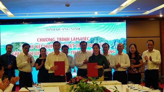ỉnh Quảng Ninh và TP Đà Nẵng ký kết biên bản hợp tác liên kết phát triển du lịch giữa tỉnh Quảng Ninh và TP Đà Nẵng.