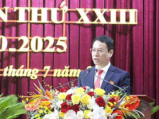 Ông Nguyễn Hồng Dương tái đắc cử Bí thư thành uỷ Cẩm Phả với tỷ lệ 99,32%.