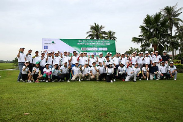 Giải đấu thu hút hơn 140 golfers là các doanh nhân từ Việt Nam và Hàn Quốc