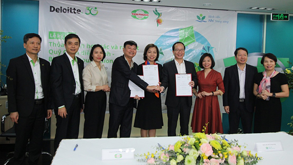 Đại diện Nhựa Tiền Phong, Deloitte và Bệnh viện Nhi Trung ương ký kết thoả thuận thành lập và hoạt động của Quỹ Cánh Diều xanh