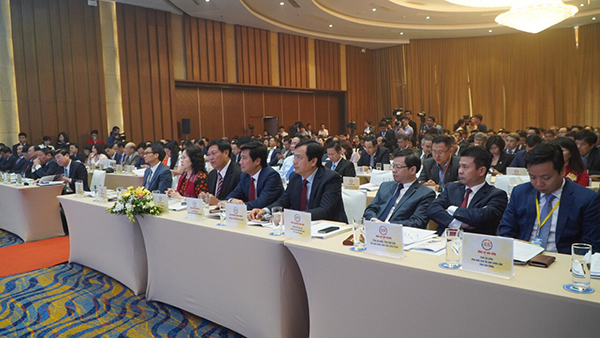 Hội nghị có sự tham dự của gần 400 đại biểu.