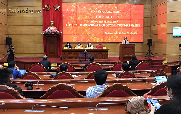 Quảng Ninh tổ chức họp báo công bố thông tin đã kiểm soát được dịch bệnh Covid-19. Ảnh: Thu Lê.