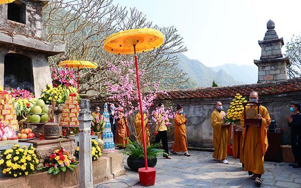 Các cơ sở tôn giáo được đón du khách trở lại nhưng chỉ là người trong tỉnh Quảng NInh.