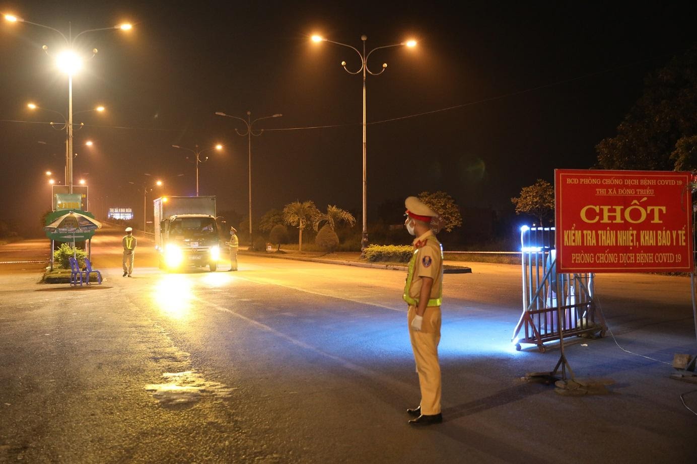 Quảng Ninh tăng cường kiểm soát các phương tiện vận tải lưu thông qua địa bàn tỉnh.