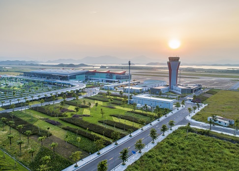 đây là năm thứ hai được “Oscar của ngành du lịch thế giới” vinh danh “Sân bay khu vực hàng đầu châu Á 2021” và “Phòng chờ sân bay hàng đầu châu Á 2021”.