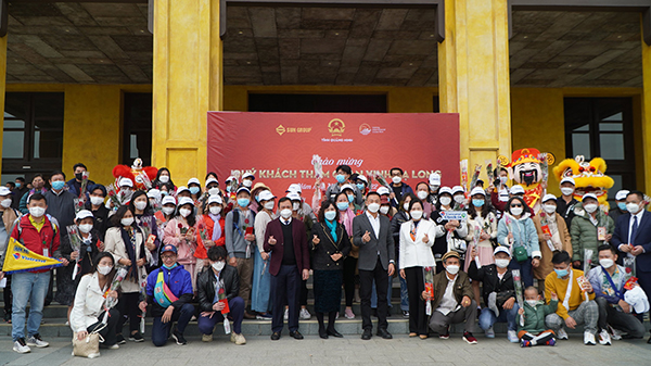 Ngày từ đầu năm, Quảng Ninh đã đón đoàn khách tour đầu tiên sau 2 năm gián đoạn vì dịch bệnh Covid-19.