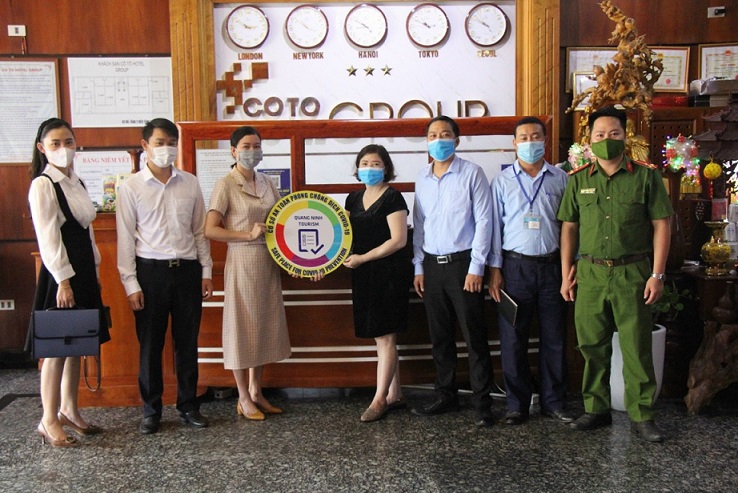 Quảng Ninh gắn nhãn an toàn cho các cơ sở lưu trú đạt yêu cầu về phòng chống dịch bệnh Covid-19