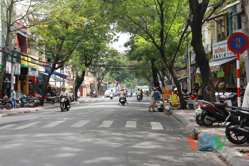 Tuyến đường Minh Khai - Vĩnh Tuy - Yên Duyên đoạn nối từ đường Minh Khai (Vành đai 2) đến đường Vành đai 2,5 có chiều dài khoảng 1.653m nằm trên địa bàn quận Hai Bà Trưng và quận Hoàng Mai