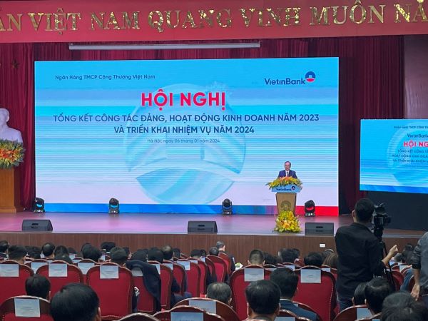 Phó Thống đốc Đào Minh Tú