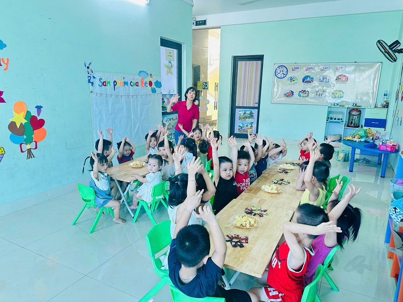 Quảng Ninh l&agrave; địa phương thứ tư trong cả nước triển khai chương tr&igrave;nh sữa học đường. Ảnh T.D