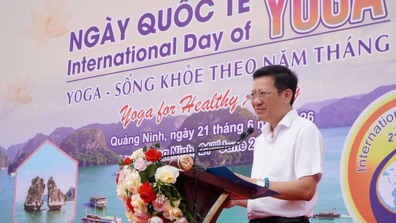 Ông Nguyễn Việt Dũng, Giám đốc Sở Văn hóa, Thể thao và du lịch tỉnh Quảng Ninh đánh giá phong trào tập luyện Yoga tại Quảng Ninh phát triển mạnh mẽ. Ảnh Tiến Dũng