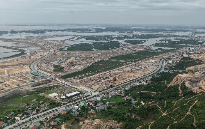 Tỉnh Quảng Ninh đặt mục tiêu hoàn tất toàn bộ công tác giải phóng mặt bằng trước ngày 30/9/2026. Ảnh Tiến Dũng