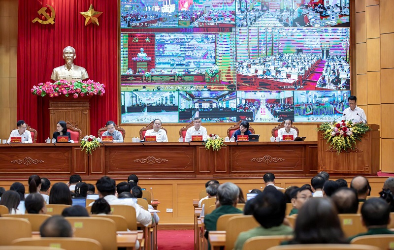 To&agrave;n cảnh hội nghị tiếp x&uacute;c cử tri của Đo&agrave;n ĐBQH th&agrave;nh phố Quảng Ninh. Ảnh Đức Thanh